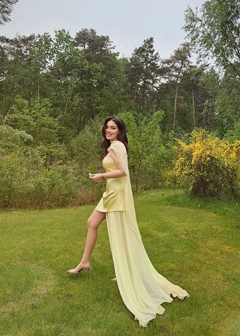 OPULENCE Sarı Uzun Straplez Elbise - Görsel 3