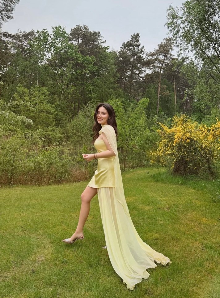 OPULENCE Sarı Uzun Straplez Elbise - Görsel 3