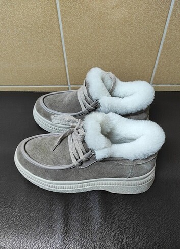 Ugg bot
