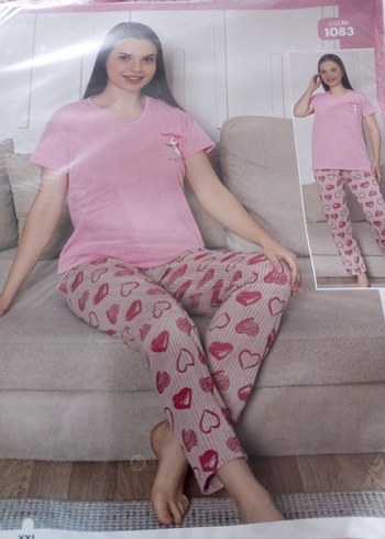 Pembe Kalp Baskılı Bisiklet Yaka Kadın Pijama Takımı