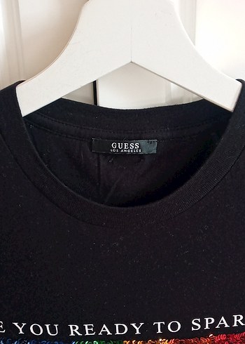 s Beden Guess Kadın Siyah Payetli Tişört