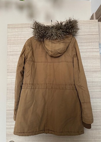 LC Waikiki Kürklü Kapüşonlu Bej Midi Mont