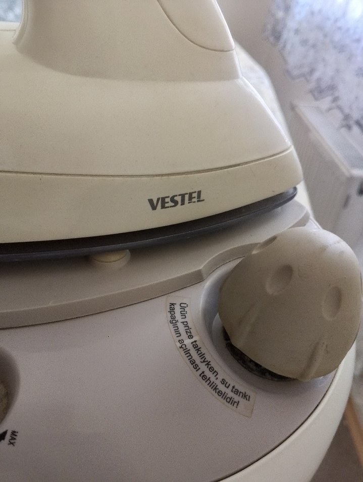 2200W Beyaz Ütü ve Baz Ünitesi - Görsel 2