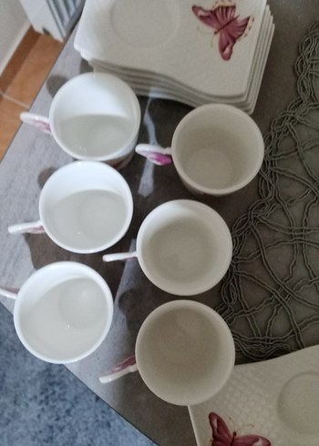 Kelebek Desenli Beyaz Fincan Seti - Görsel 3