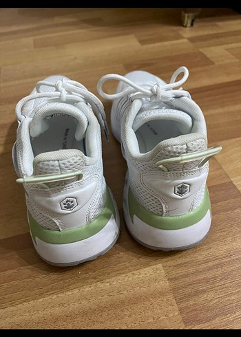 Beyaz Bağcıklı Kadın Spor Ayakkabı - Görsel 3