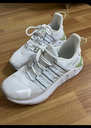 Beyaz Bağcıklı Kadın Spor Ayakkabı - Görsel 4