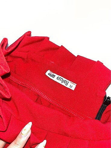 Kırmızı şort - Görsel 2