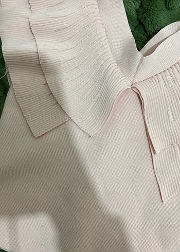 Pembe V Yaka Fırfırlı Kolsuz Bluz - Görsel 2