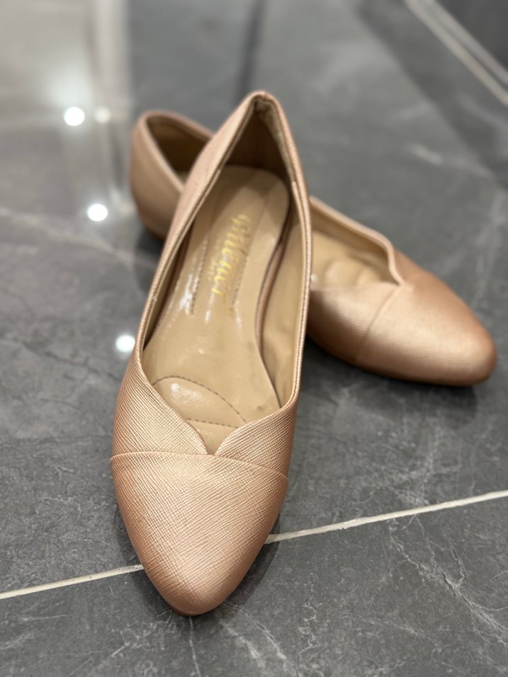 Bej Parlak Stiletto Topuklu Kadın Babet - Görsel 3