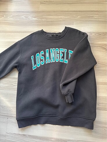 sweatshirt