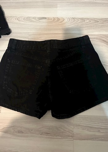Bershka Siyah Mini Denim Kadın Şort