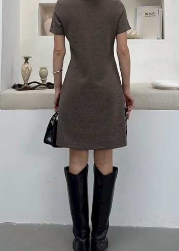 Kısa Kollu Kahverengi Midi Boy Triko Elbise - Görsel 3