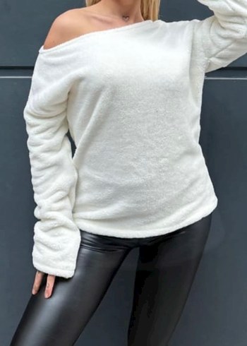 Kadın Beyaz Peluş Salaş Sweatshirt - Görsel 3