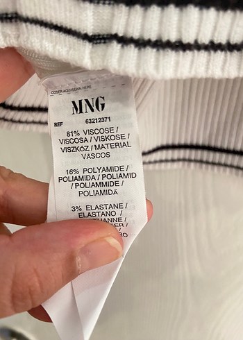 xl Beden Mango marka Düğmeli V Yaka Kısa Kollu Beyaz Hırka