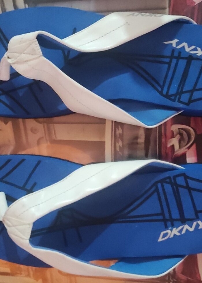 Dkny 44.5 terlik orjinal - Görsel 3