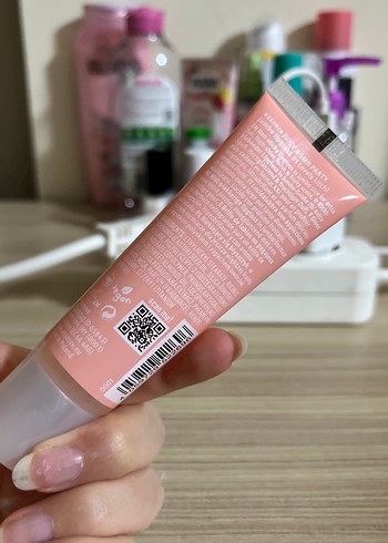 Essence Juicy Bomb jumbo lipgloss - Görsel 2