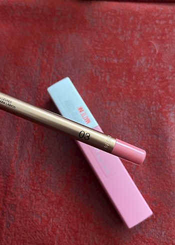 Kiko kiko dudak kalemi ve maybelline 10 dreamer ruj