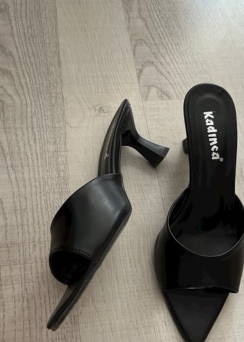 37 Beden Kadın Siyah Topuklu Stiletto Terlik