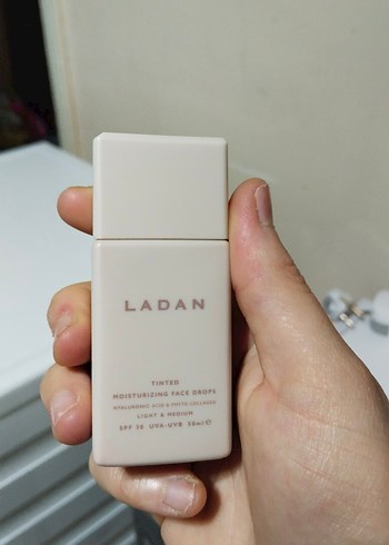 Ladan Nemlendirici Tonlu Fondöten