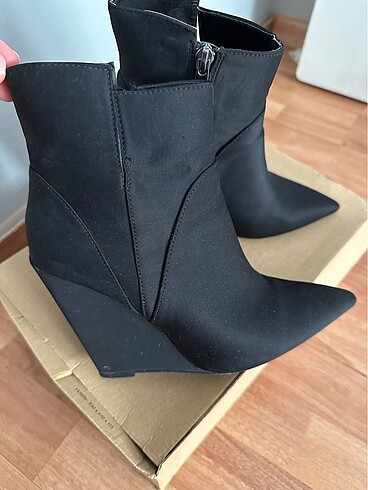 37 Beden Zara Dolgu Topuk Bot