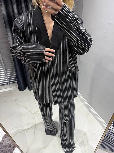 Zara Taşlı blazer ceket takım