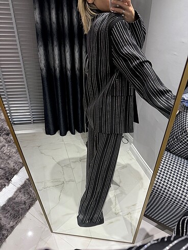 l Beden Taşlı blazer ceket takım