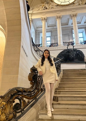 Gold ithal otriş detaylı tüylü pullu ceket - Görsel 2