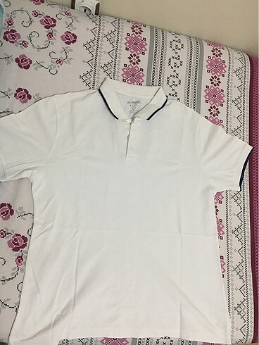 Erkek yakalı t-shirt