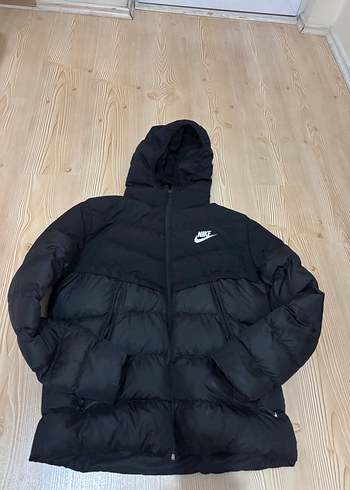 Nike Siyah Kapusonlu Sisme Erkek Mont