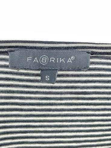 s Beden çeşitli Renk Fabrika T-shirt %70 İndirimli.
