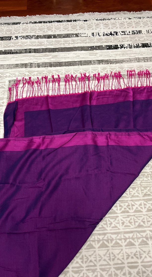 Mor Püsküllü Kadın Saten Şal - Görsel 2