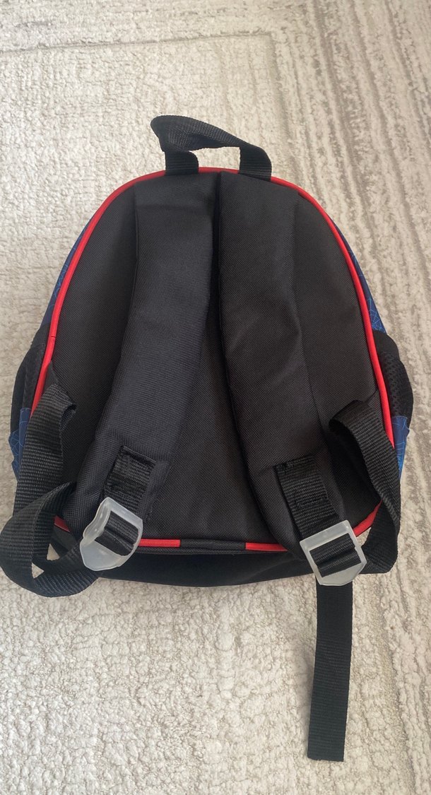 Çocuklar için Örümcek Adam Temalı Okul Çantası - Görsel 2