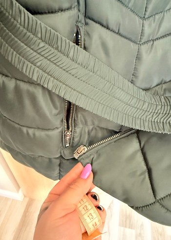 Yeşil Kemerli Kadın Kışlık Mont - Görsel 3