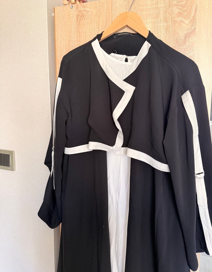 Uzun lacivert beyaz iki parça - Görsel 4