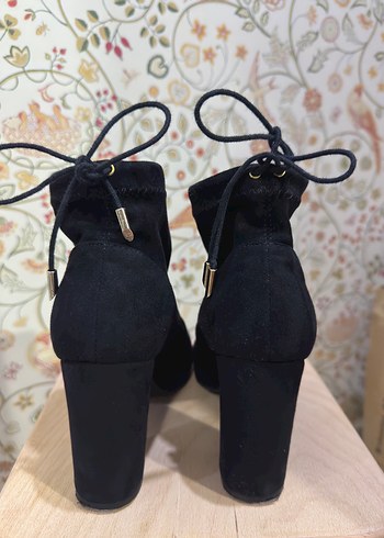 Elle Süet Topuklu Bot - Görsel 3