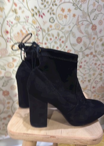 Elle Süet Topuklu Bot - Görsel 4