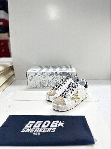 37 Beden çeşitli Renk Golden Goose