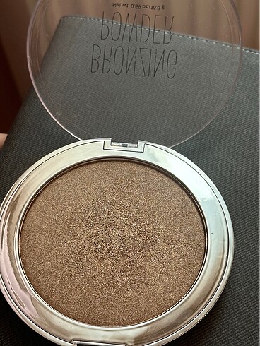 H&M H&M bronzer