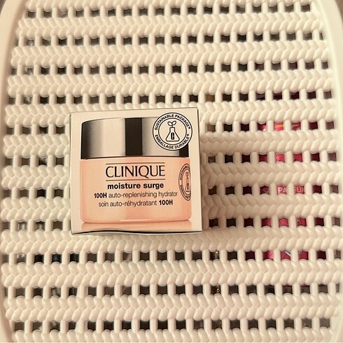 Clinique 100 saat nemlendirici krem