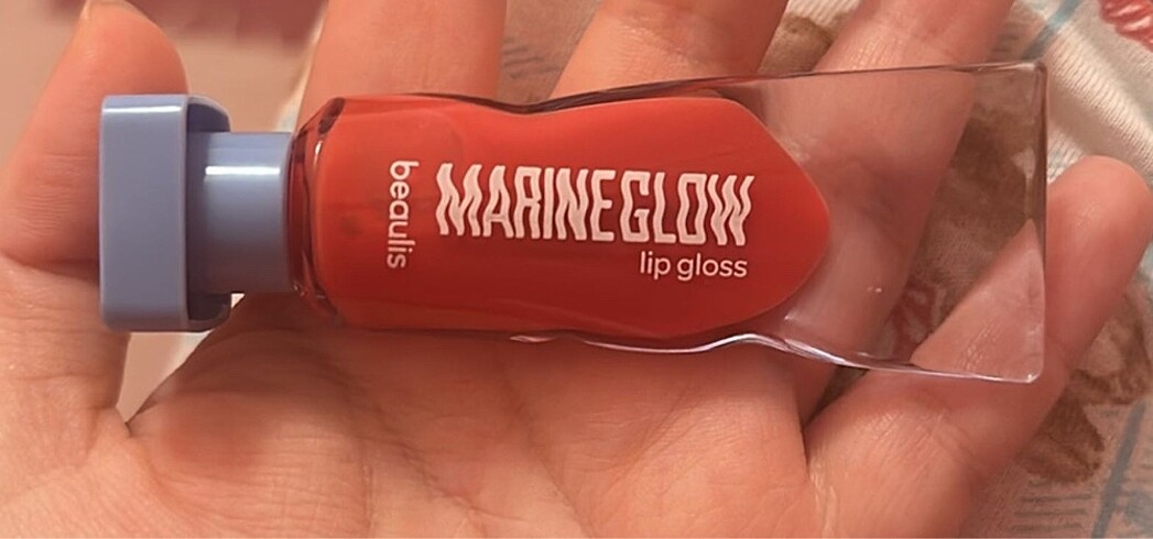 MAC Beaulis marine glow lipgloss