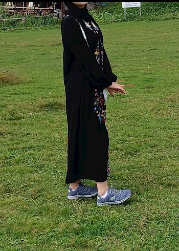 Püsküllü Nakışlı Siyah Uzun Bohem Elbise - Görsel 2