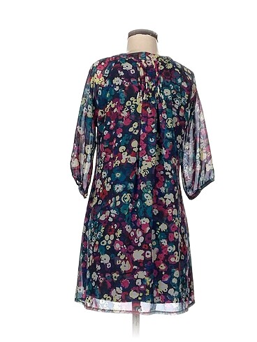 universal Beden Batik Kısa Elbise %70 İndirimli.