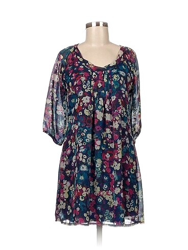 Batik Kısa Elbise %70 İndirimli.