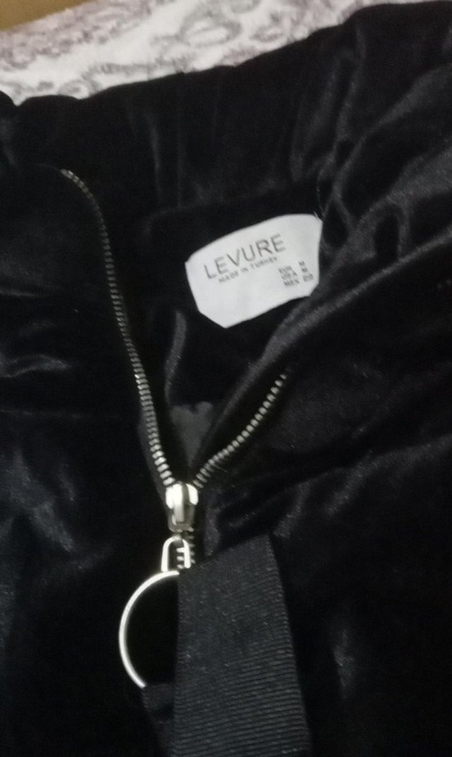 Siyah Kadın Kışlık Mont - Görsel 3