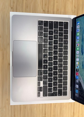 MacBook Air M2 8/256 Kusursuz Kutulu Ürün - Görsel 4