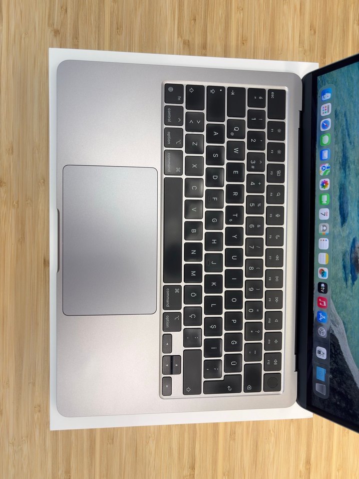 MacBook Air M2 8/256 Kusursuz Kutulu Ürün - Görsel 4