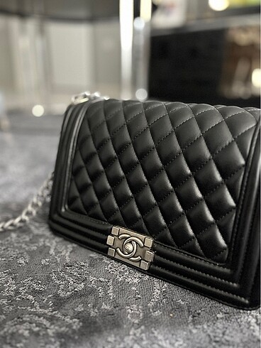 Beden Chanel gerçek deri siyah çanta