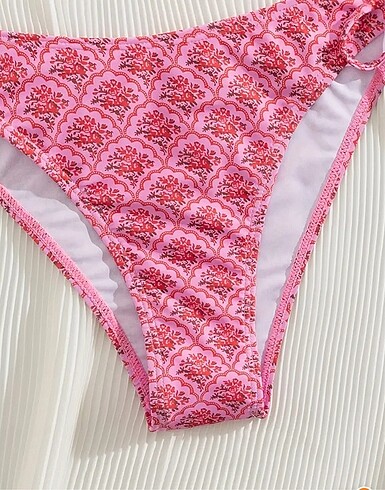 l Beden pembe Renk Bikini takımı sıfır etiketli