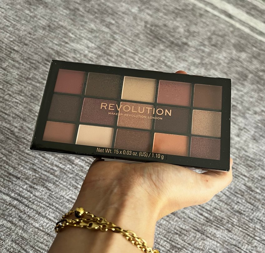 Revolution Farı Paleti sıfır etiketli - Görsel 2