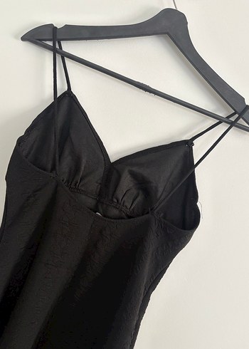 Siyah Askılı Elbise - Görsel 4